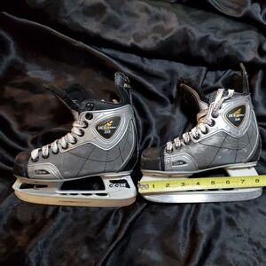 CCM Vector 3.0 Ultra - Ice Hockey Skates Size 12D